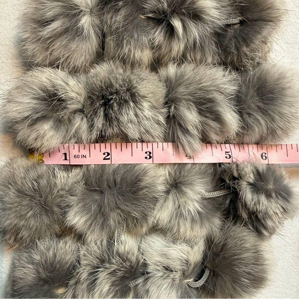 Genuine Rabbit Fur Pom Pom Scarf Silver Gray Frost Mobwife Old Hollywood Glam - Picture 6 of 10